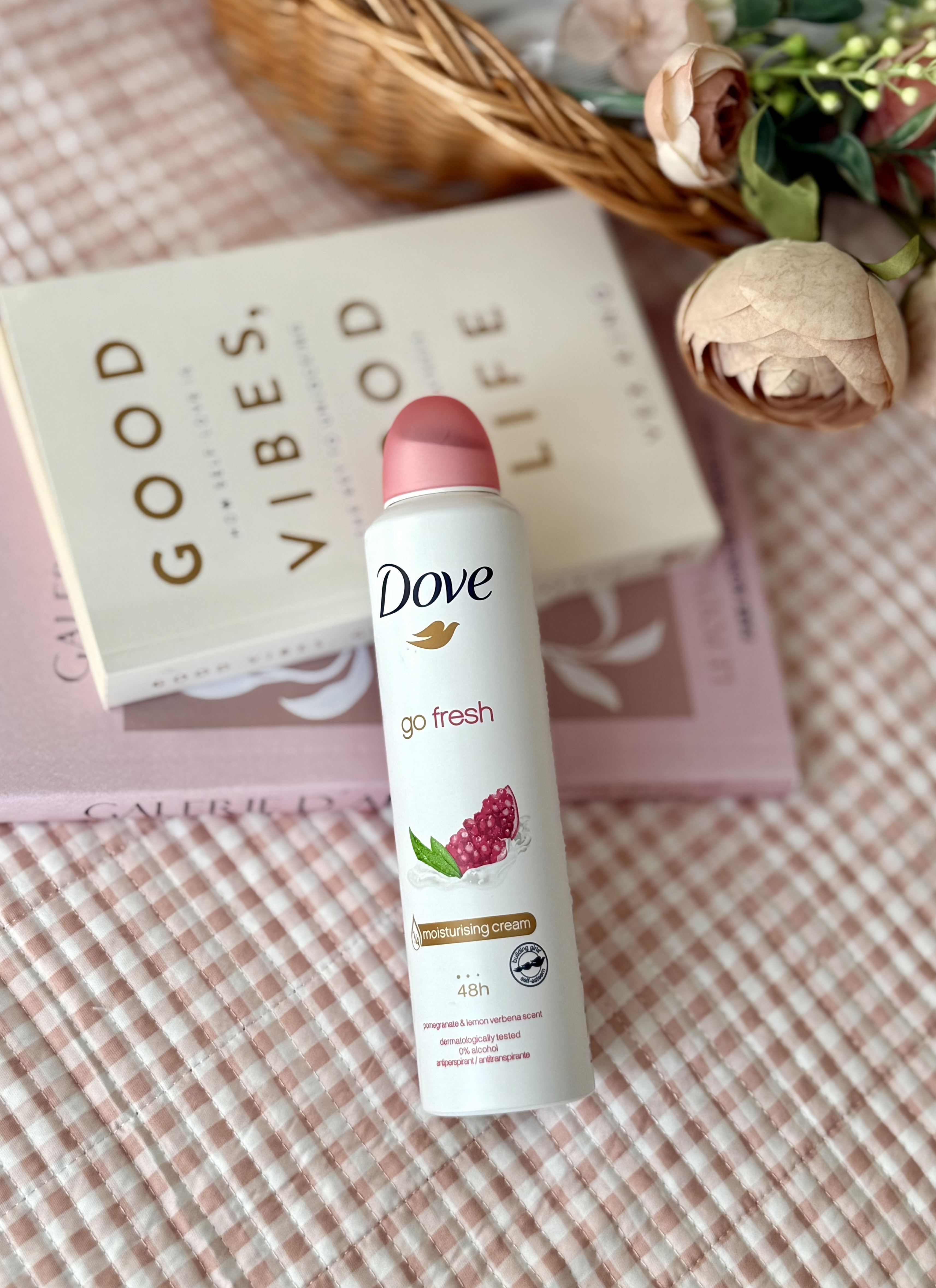 اسپری ضدتعریق داو ۴۸ ساعته Go Fresh مدل انار حجم ۲۵۰ میل